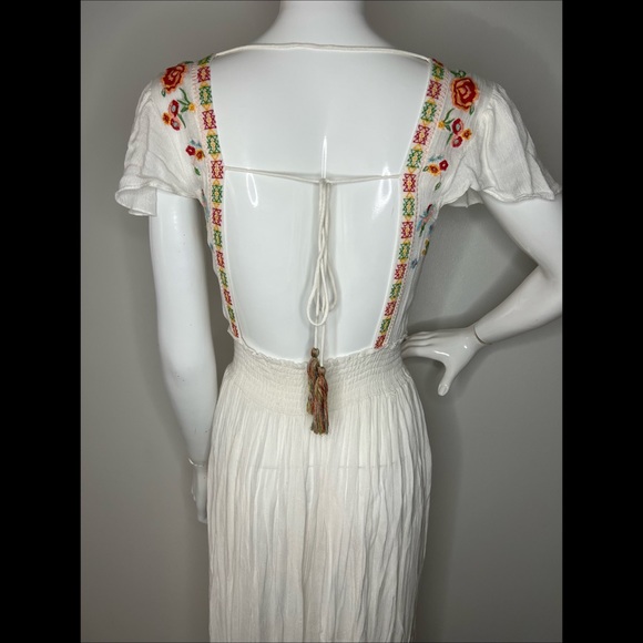 Z&L Flowers and Birds Embroidery Boho Dress - Picture 6 of 10